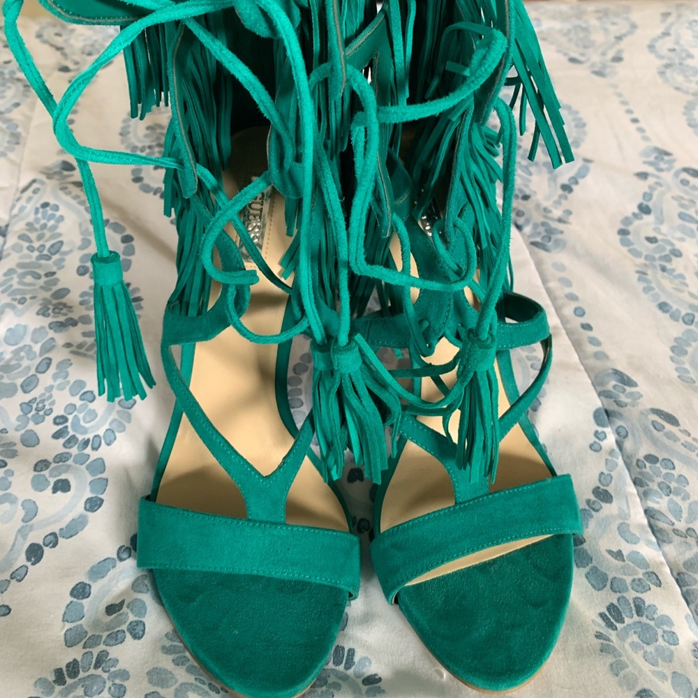Guess Suede Heels. Worn once. 8.5 Medium.